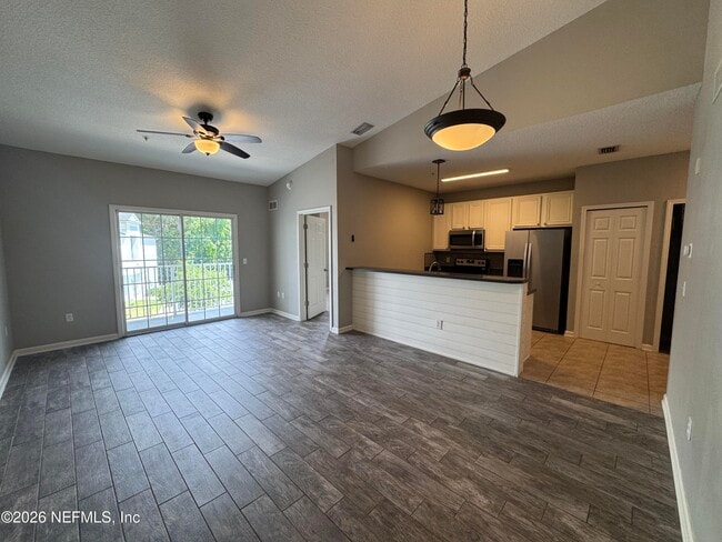 Building Photo - 5006 Key Lime Dr