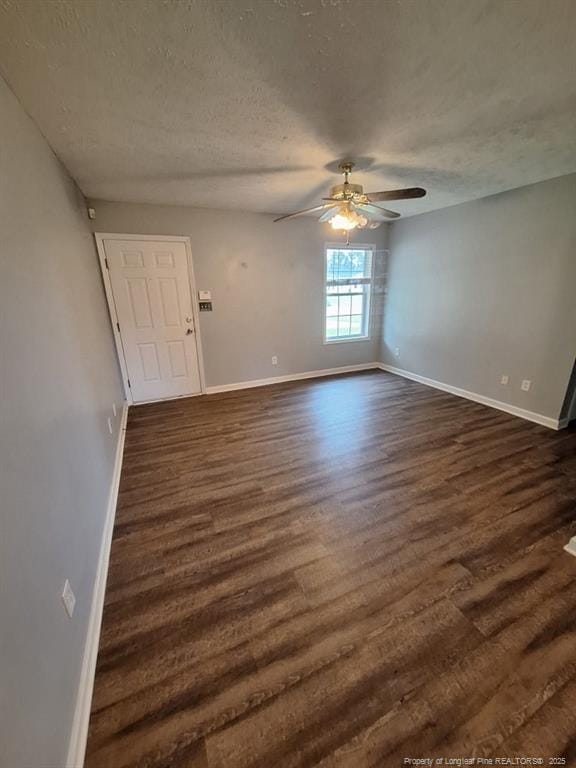 Building Photo - 207 Centipede Ln