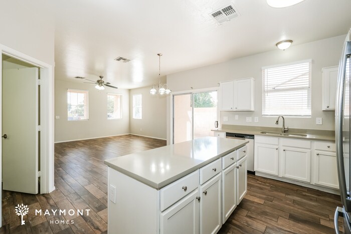 Building Photo - 5166 W Illini St