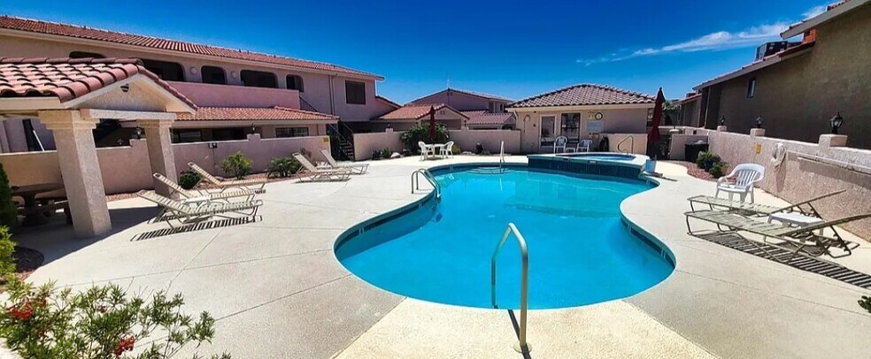 Pool - 2095 Mesquite Ave