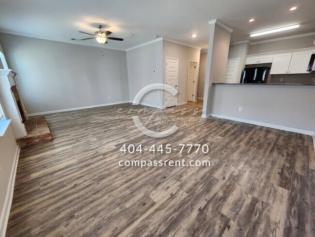 Building Photo - 206 Lyndon Wy NW