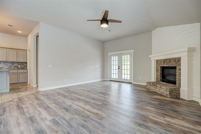 Building Photo - 12490 Native Hill Dr