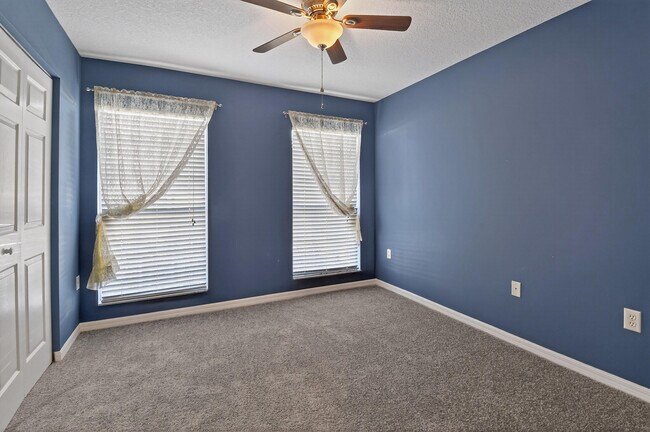 Building Photo - 475 SW Talquin Ln