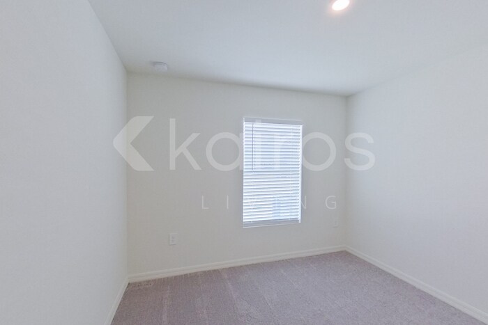 Building Photo - 4020 Garden Blvd