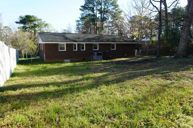 Building Photo - 6417 Ginger Cir