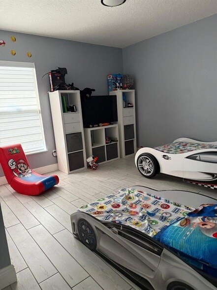 Building Photo - 4706 Doral Pointe Dr