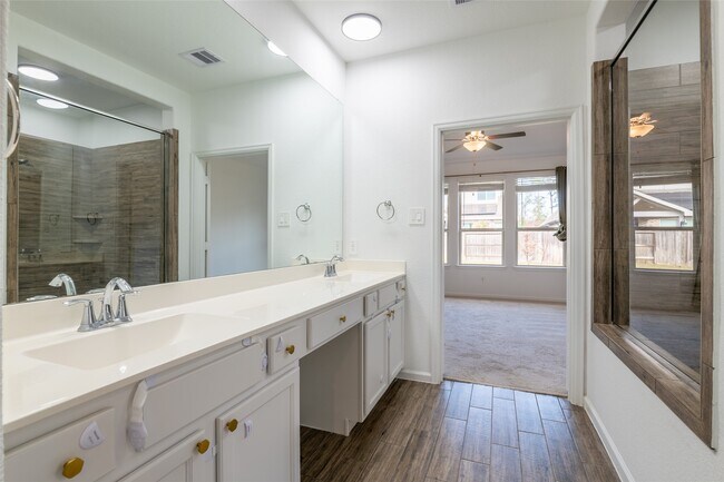 Building Photo - 15023 Mulberry Hallow St