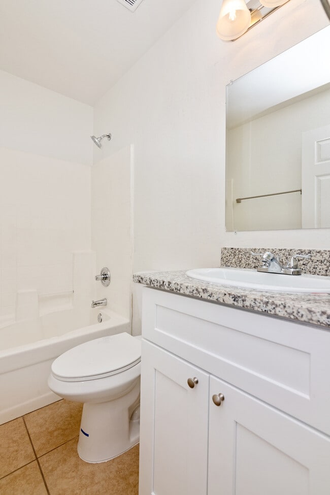 Building Photo - Move-in ready home in Mesa!