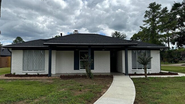 Building Photo - 136 Cherry Tree Ln