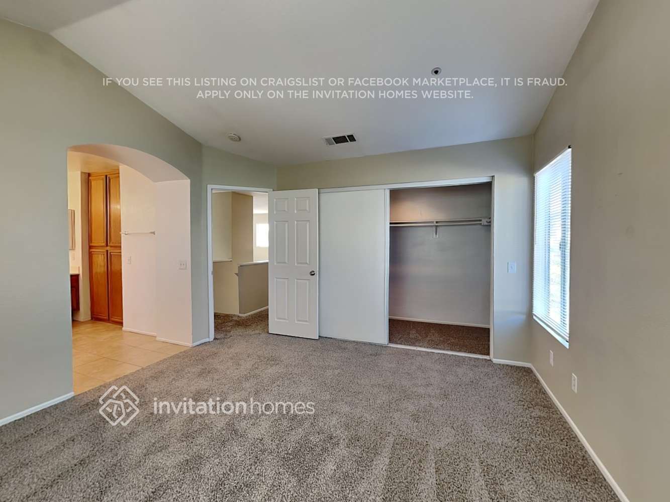 Building Photo - 8049 Streamside Ct