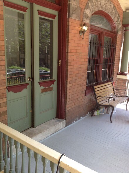 Building Photo - 223 Buckingham Pl