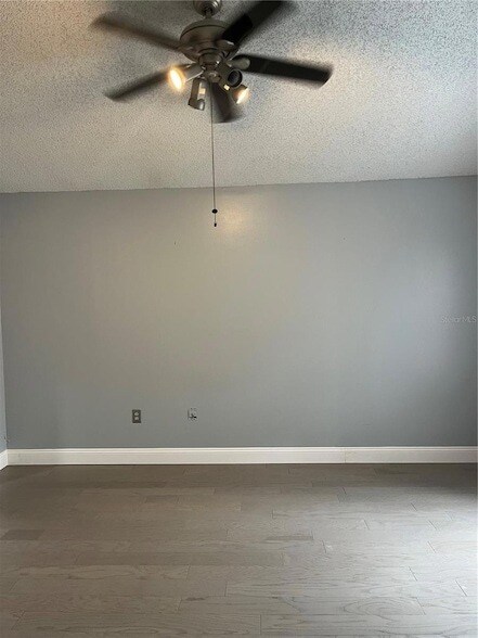 Building Photo - 537 Sun Ridge Pl