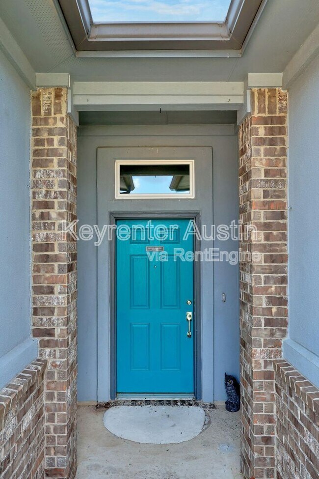 Building Photo - 9901 Dalliance Ln
