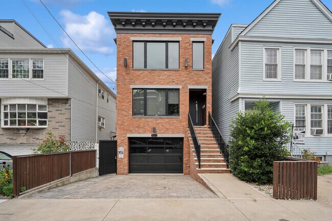 Building Photo - 225 Columbia Ave