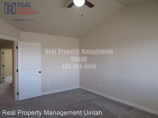 Building Photo - 3 br, 2.5 bath House - 407 E Gray Fox Lane