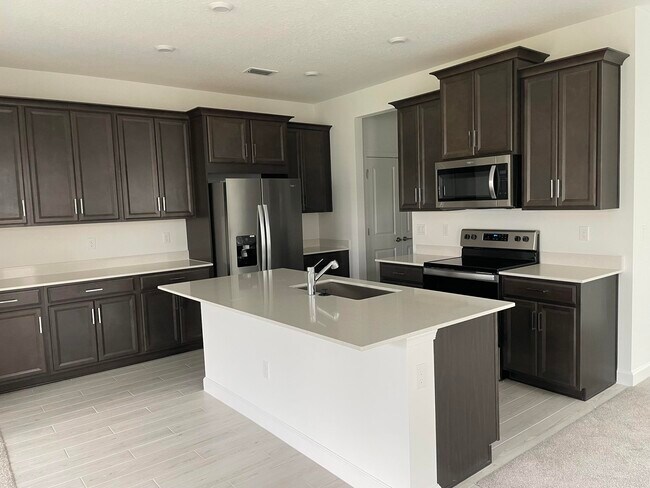 Building Photo - 14167 SW Solange St