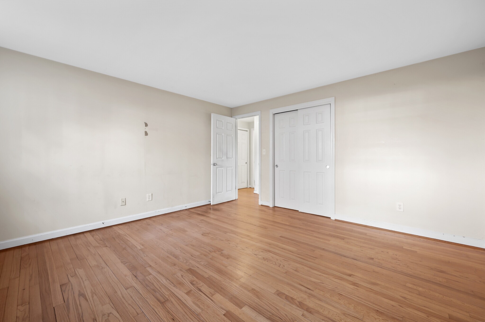 Building Photo - 340 Charter Oak St