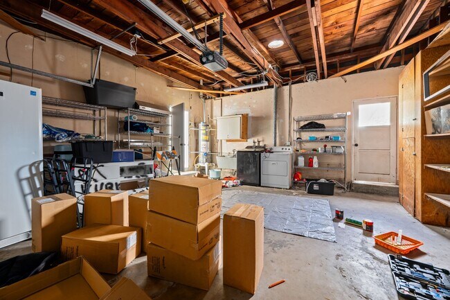 Building Photo - Attached garage + no back house!