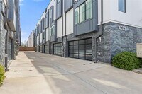 Building Photo - 4522 Deere St