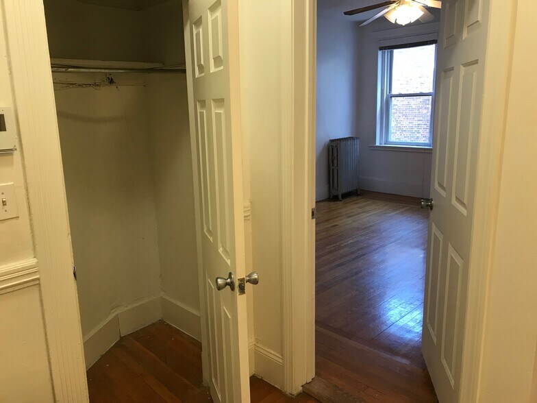 Building Photo - 45 Hemenway St