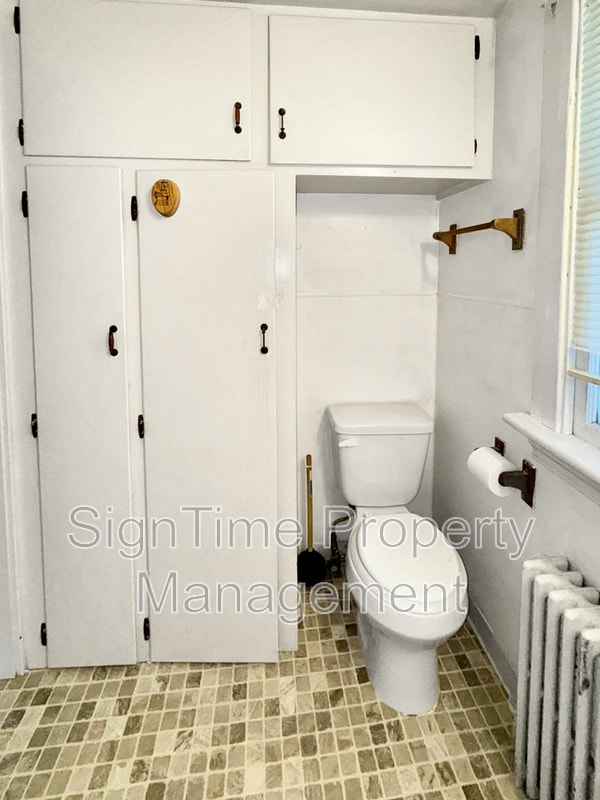 Building Photo - 825-827 Hamilton Boulevard - 827