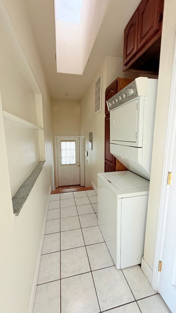 Building Photo - 738 Palmera Ct