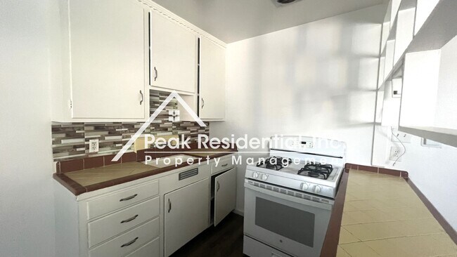 Building Photo - Ethan2437