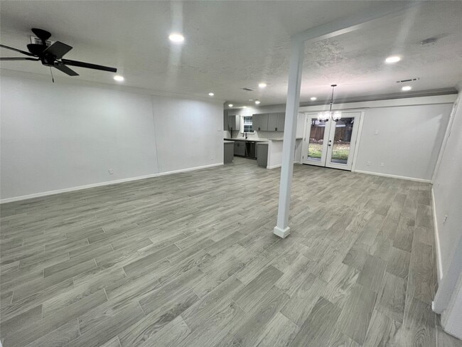 Building Photo - 1710 Longhorn Dr