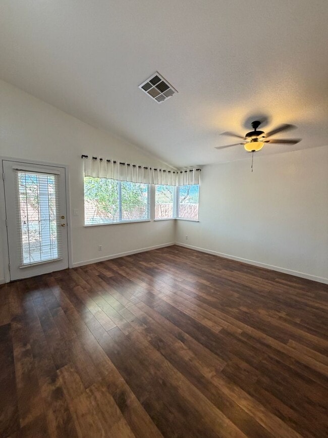 Building Photo - 8164 Sedona Sunset Dr