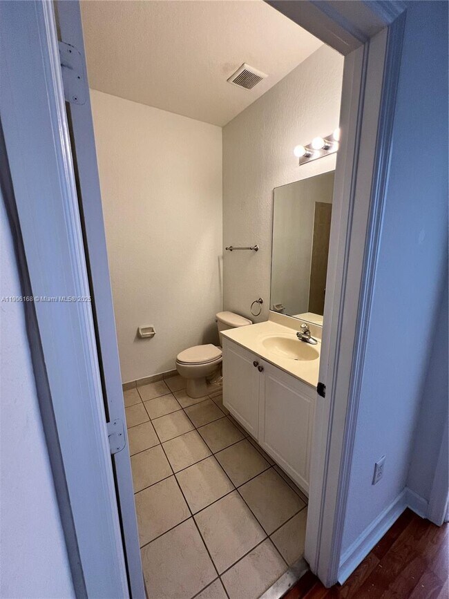 Building Photo - 10869 NW 79th St