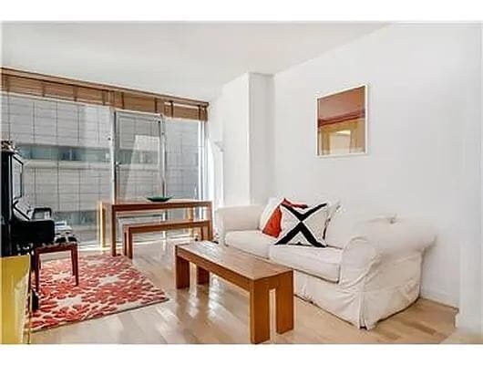 Building Photo - 50 Franklin St