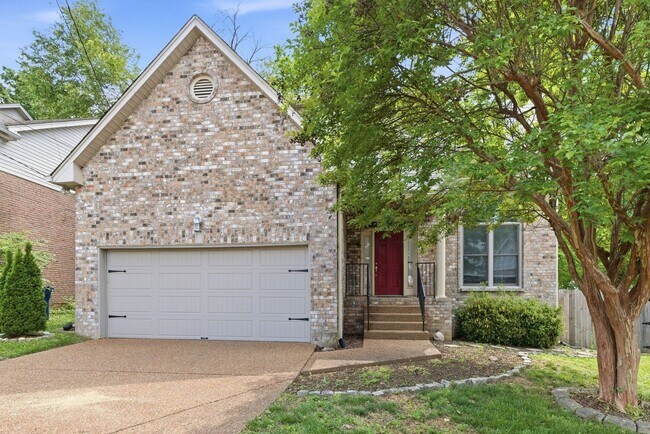 Building Photo - 913 Magnolia Ct W