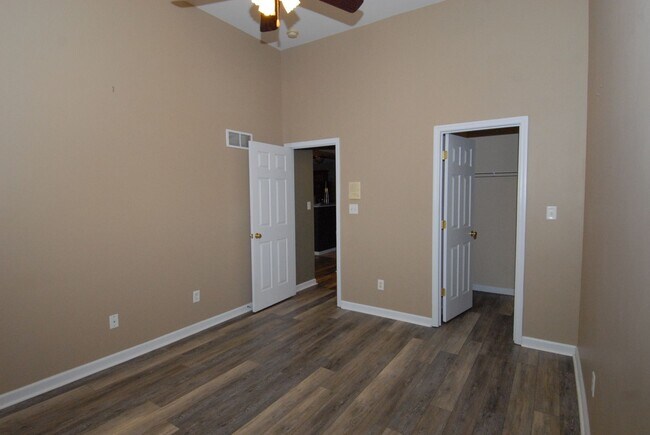 Building Photo - Wentzville/Lake St louis/St charles Area