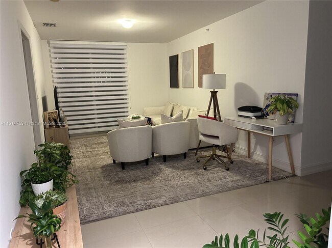 Building Photo - 2501 Douglas Rd