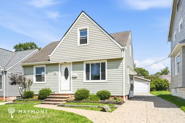 Building Photo - Cozy Maple Heights 3-Bed Home