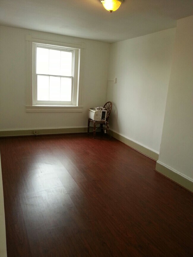 Building Photo - 1205 St Paul St