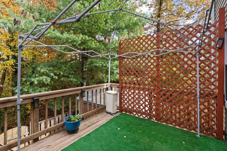 Building Photo - 7417 Wilma Ln