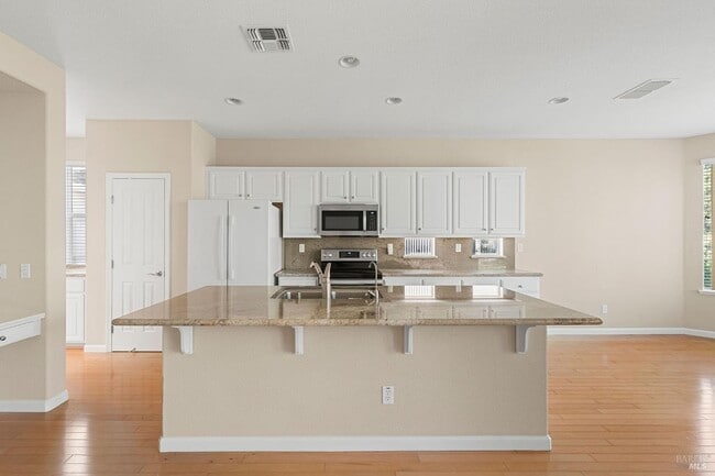 Building Photo - 505 Marianna Pl