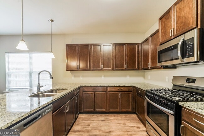 Building Photo - 147 Preserve Dr