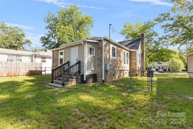 Building Photo - 660 Chestnut St