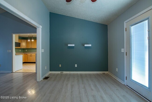 Building Photo - 41 Raspberry Ct