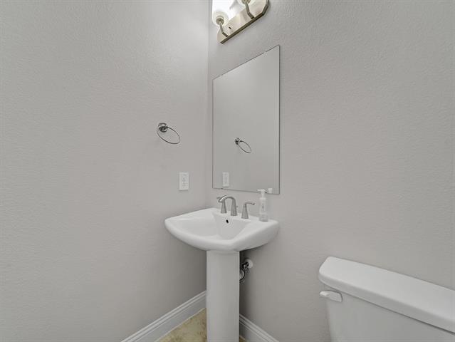 Building Photo - 908 Hunters Creek Dr