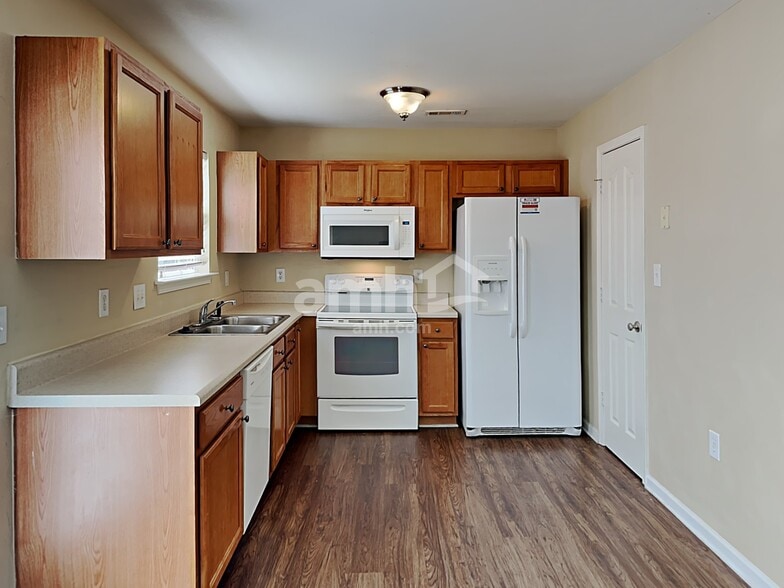 Building Photo - 1307 Jordans Pond Ln