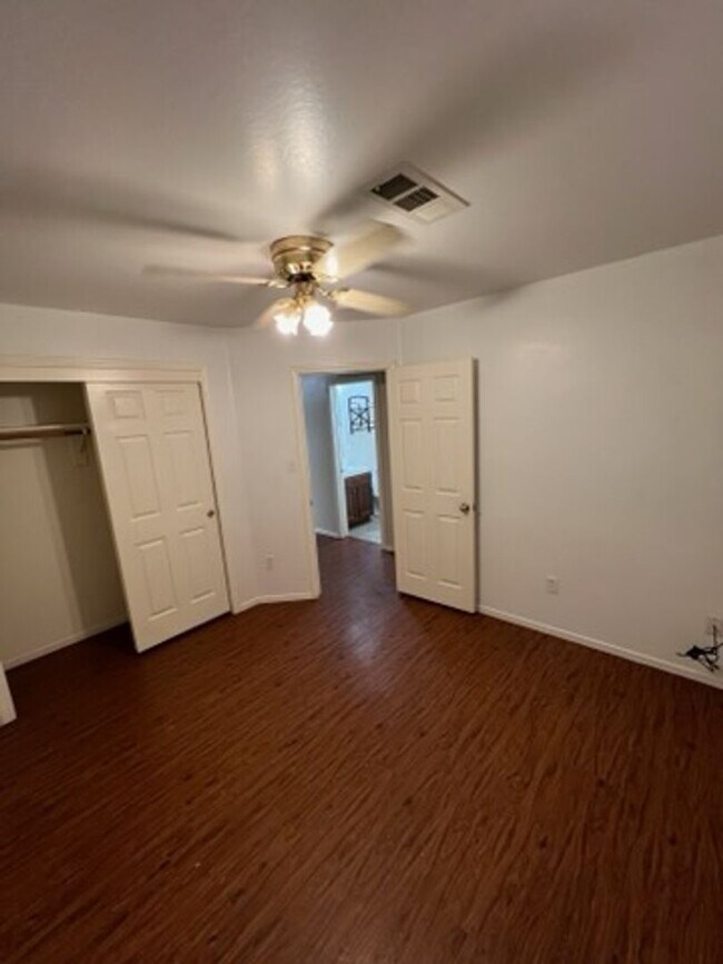 Building Photo - 5429 White Wheat Ave