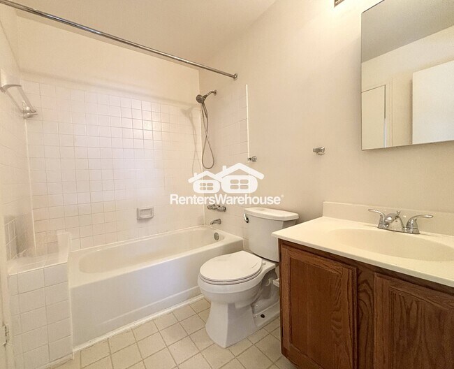 Building Photo - 1525 Casino Cir