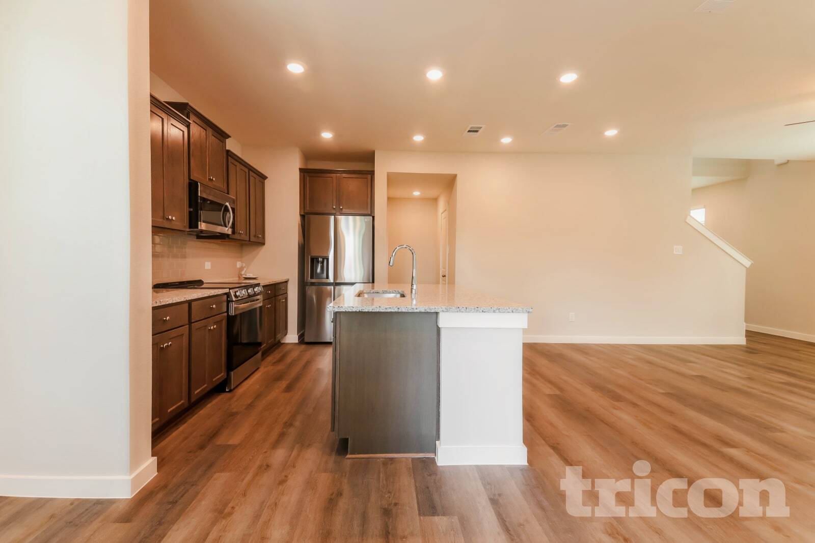 Building Photo - 2540 Finch Holw Dr