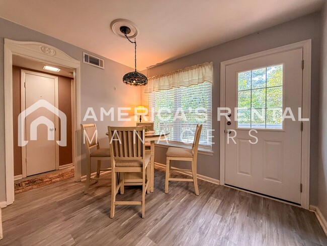 Building Photo - Fantastic 1 Bedroom, 1 Bath Condo for Rent...