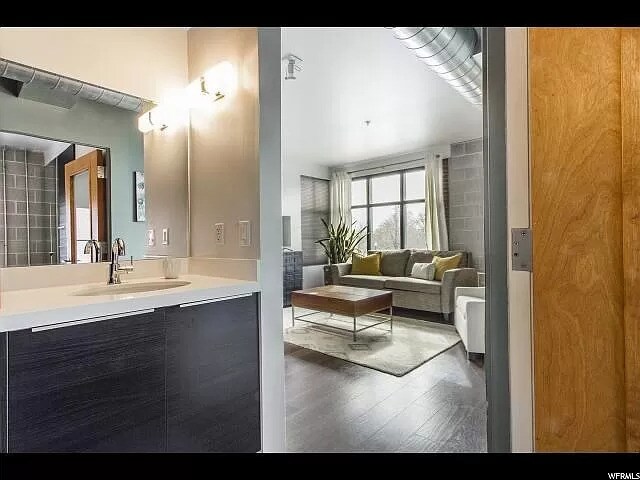 Building Photo - 336 W 300 S