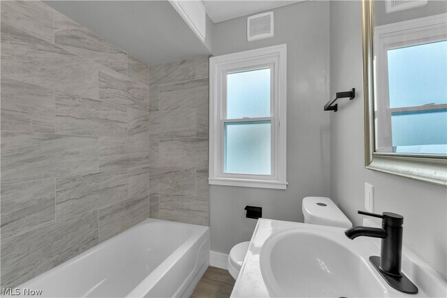 Building Photo - 4723 E 94th St