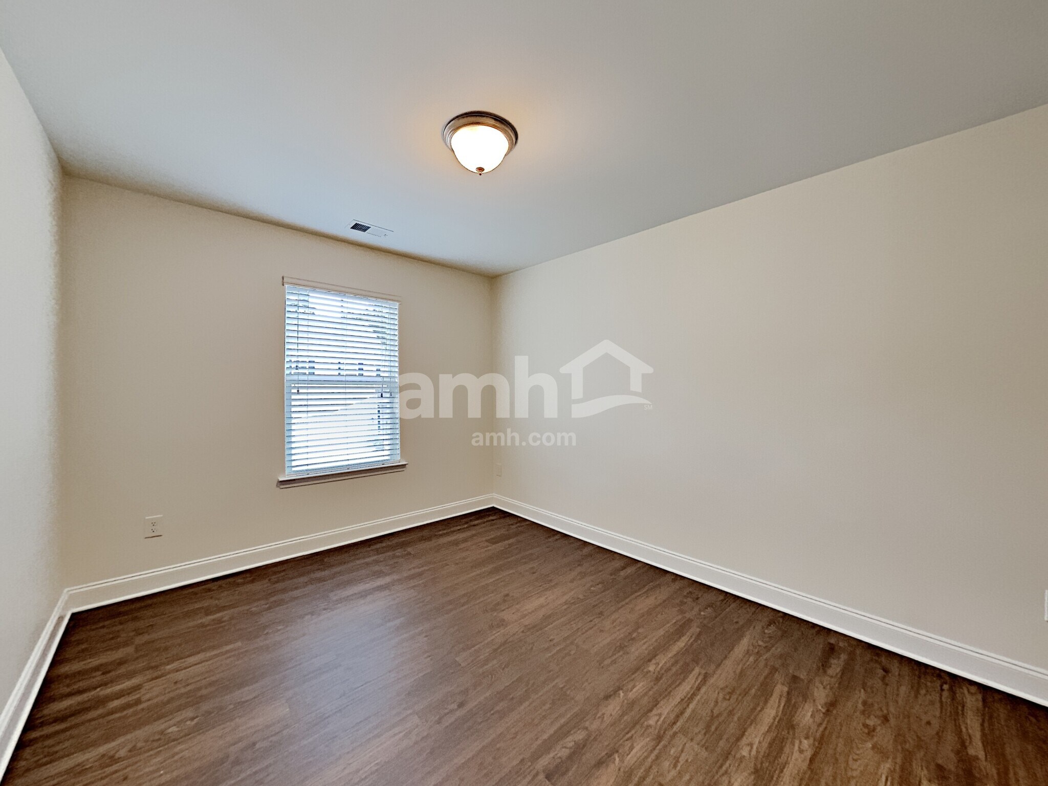 Building Photo - 117 Cobblestone Dr